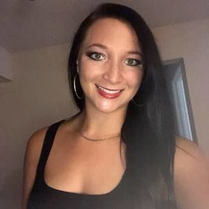 Meet your Posher, Simona